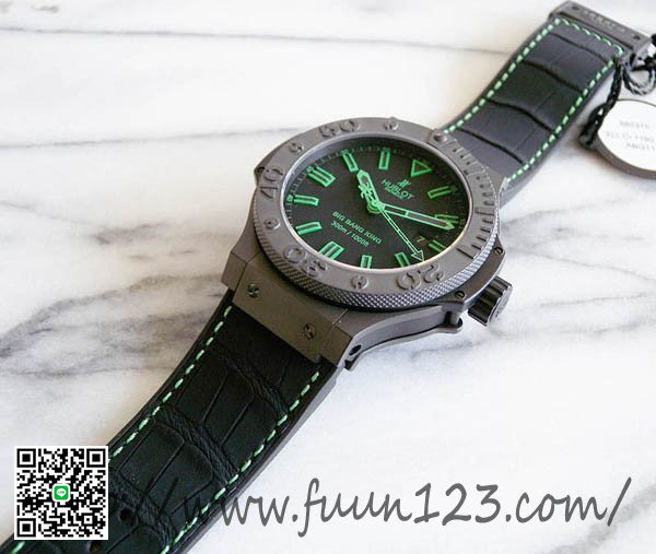 ウブロ ビッグバンキング オールブラックグリーン 322.CI.1190.GR.ABG11 スーパーコピー