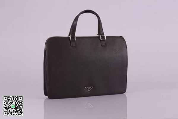 プラダ SAFFIANO TRAVEL三角プレート付きビジネスバッグ VR002301 SAF.TRAVEL NERO スーパーコピー