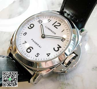 パネライ ルミノール ベース PAM00114 手巻 白文字盤 44mm スーパーコピー